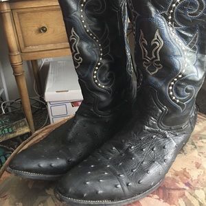 Men’s black leather cowboy boots